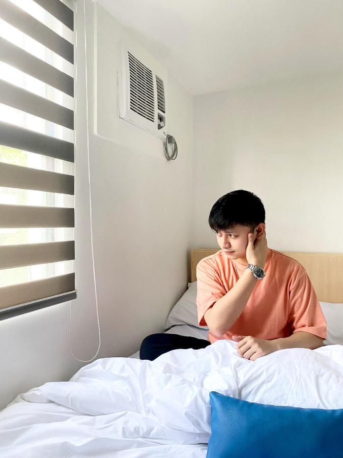 Airobedz Mckinley - Near Sm Aura Hotel มะนิลา ภายนอก รูปภาพ