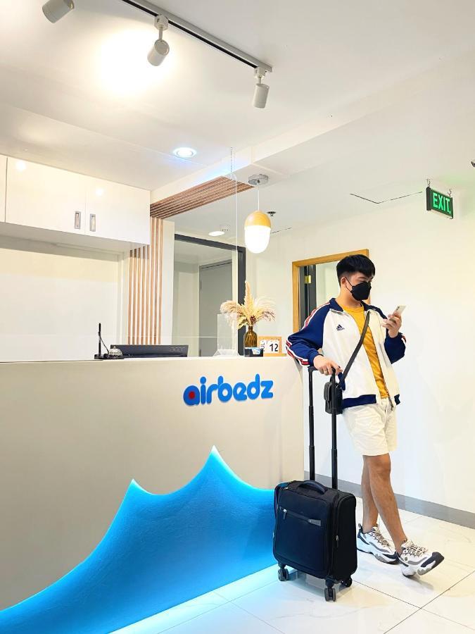 Airobedz Mckinley - Near Sm Aura Hotel มะนิลา ภายนอก รูปภาพ